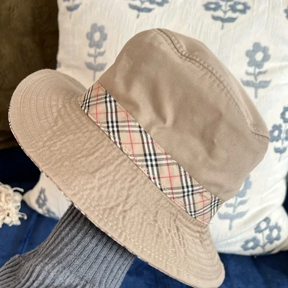 Vintage Burberry Bucket Hat Beige Check Pattern - Picture 4 of 4